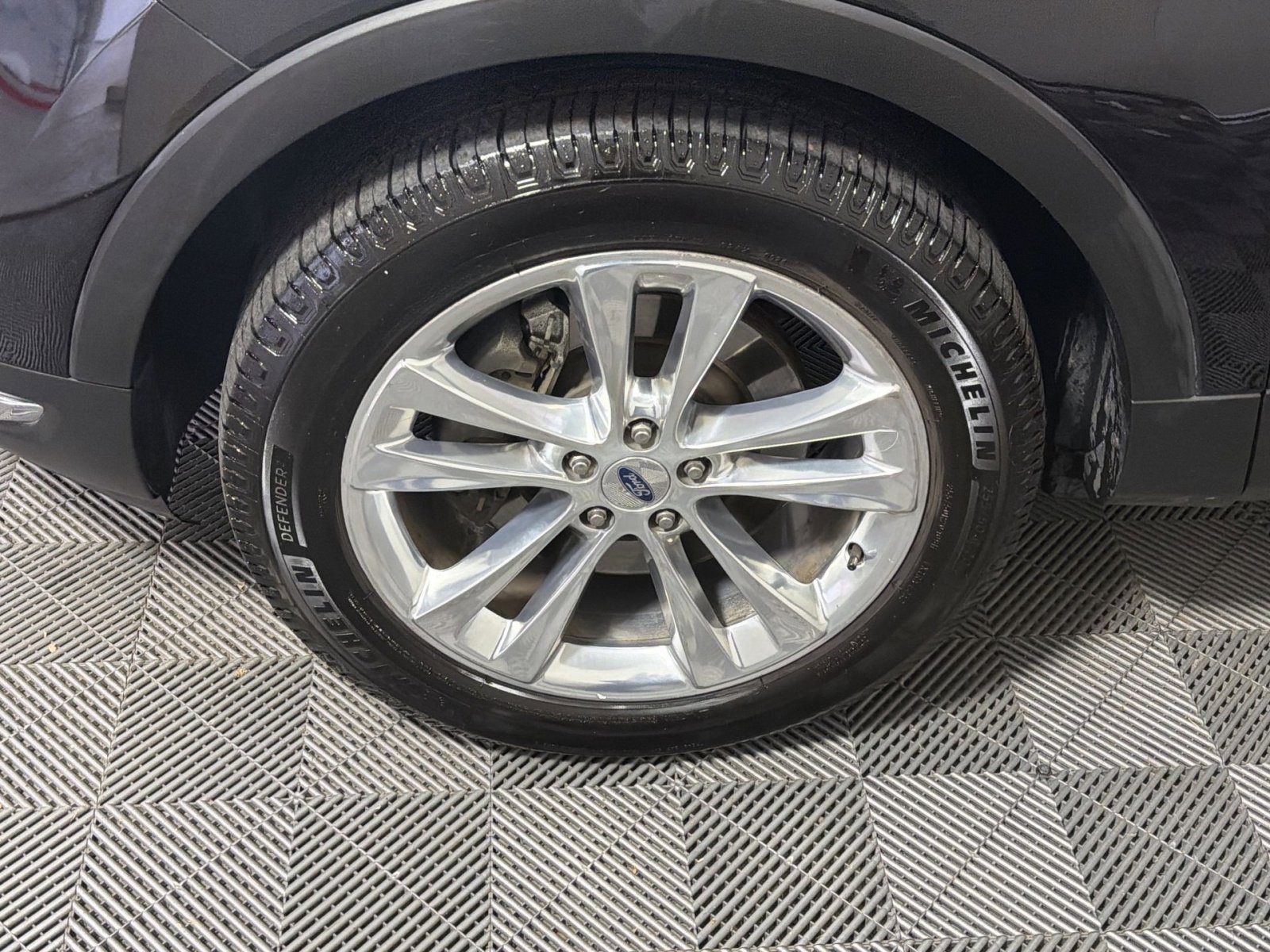 Used 2019 Ford Explorer Limited w/ Class III Trailer Tow Package image 12