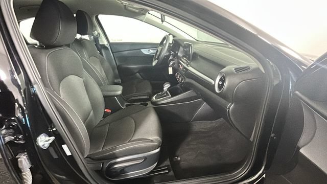 Used 2024 Kia Forte LXS w/ LXS Technology Package FWD image 29