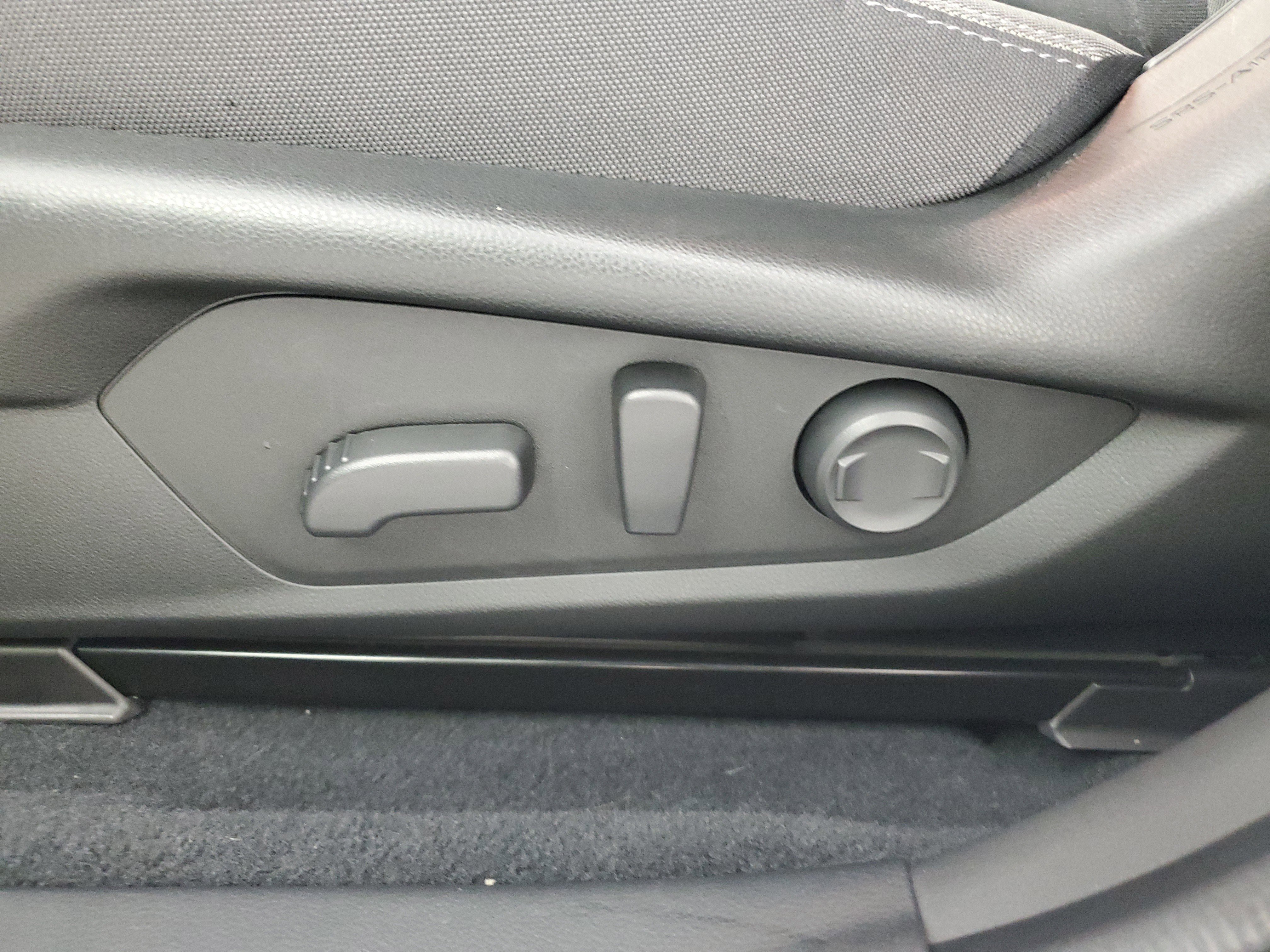 Used 2025 Subaru Crosstrek 2.5i Premium image 30