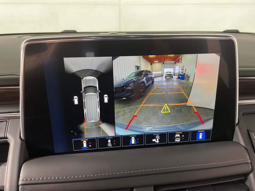 Used 2023 Chevrolet Tahoe Z71 w/ Z71 Off-Road Package image 16