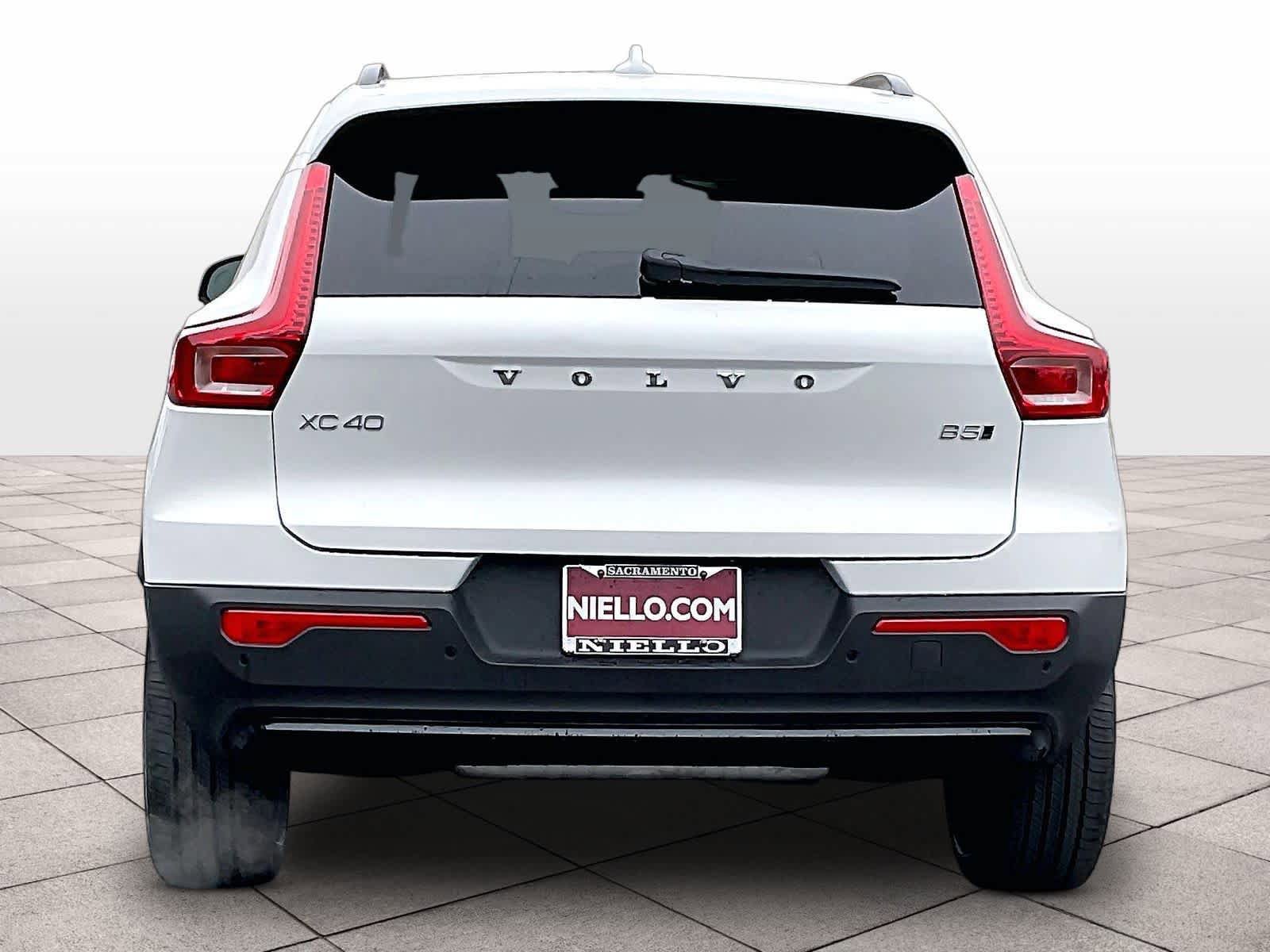 New 2026 Volvo XC40 B5 Plus w/ Protection Package Premier AWD/4WD image 6