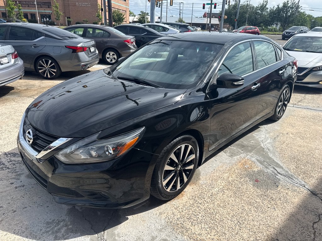 Used 2018 Nissan Altima 2.5 SL w/ 2.5 SL Technology Package FWD image 1