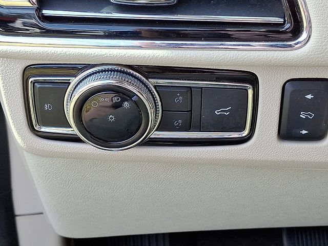 Used 2019 Lincoln Navigator Reserve AWD/4WD image 23