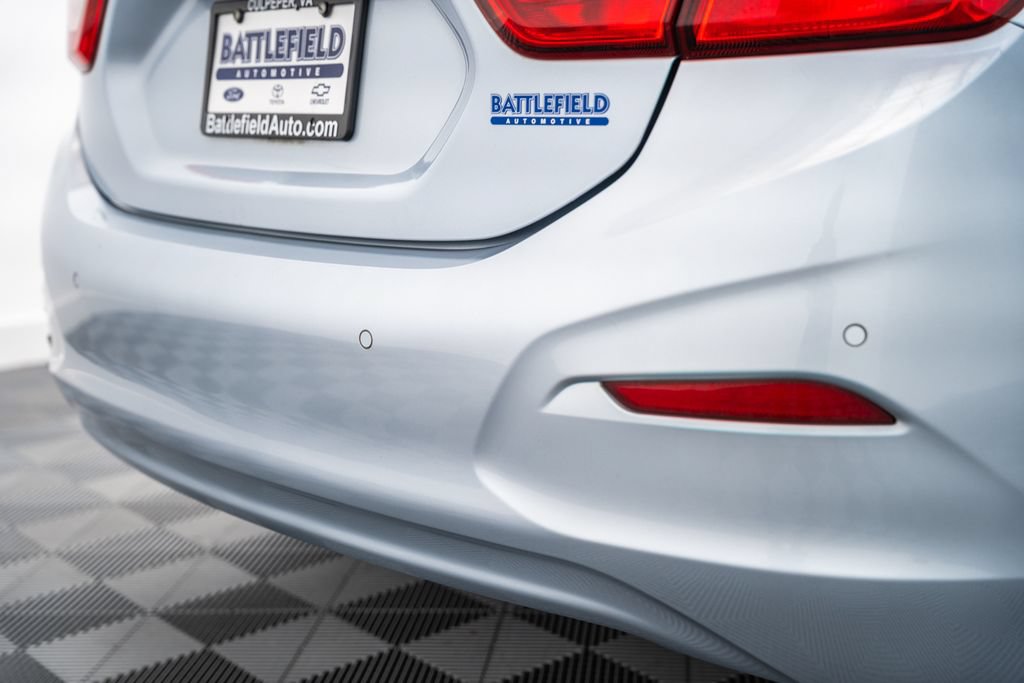 Used 2018 Chevrolet Cruze Premier w/ Enhanced Convenience Package FWD image 9