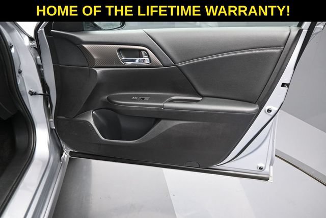 Used 2016 Honda Accord Sport image 43