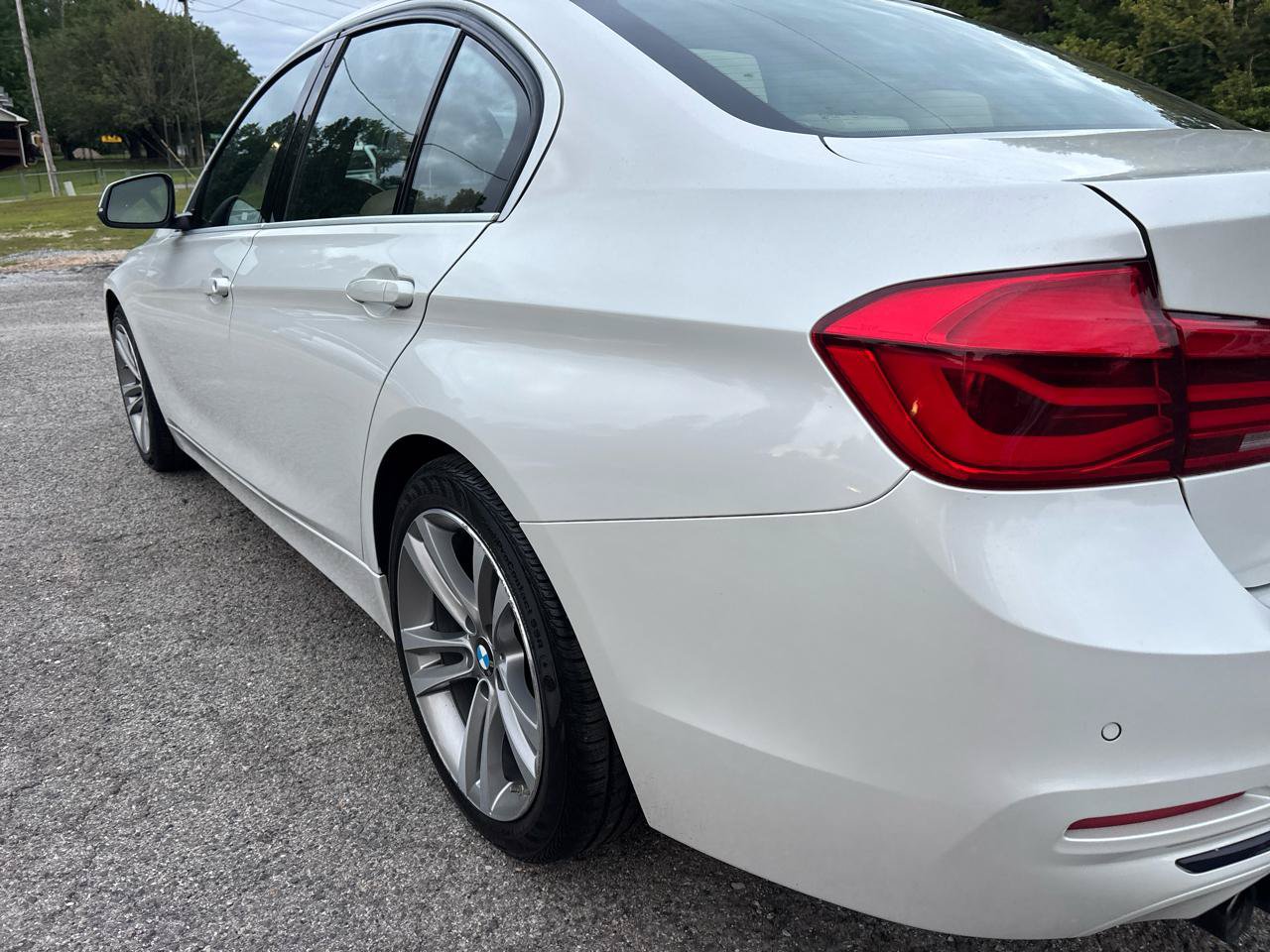 Used 2017 BMW 330i Sedan RWD image 8