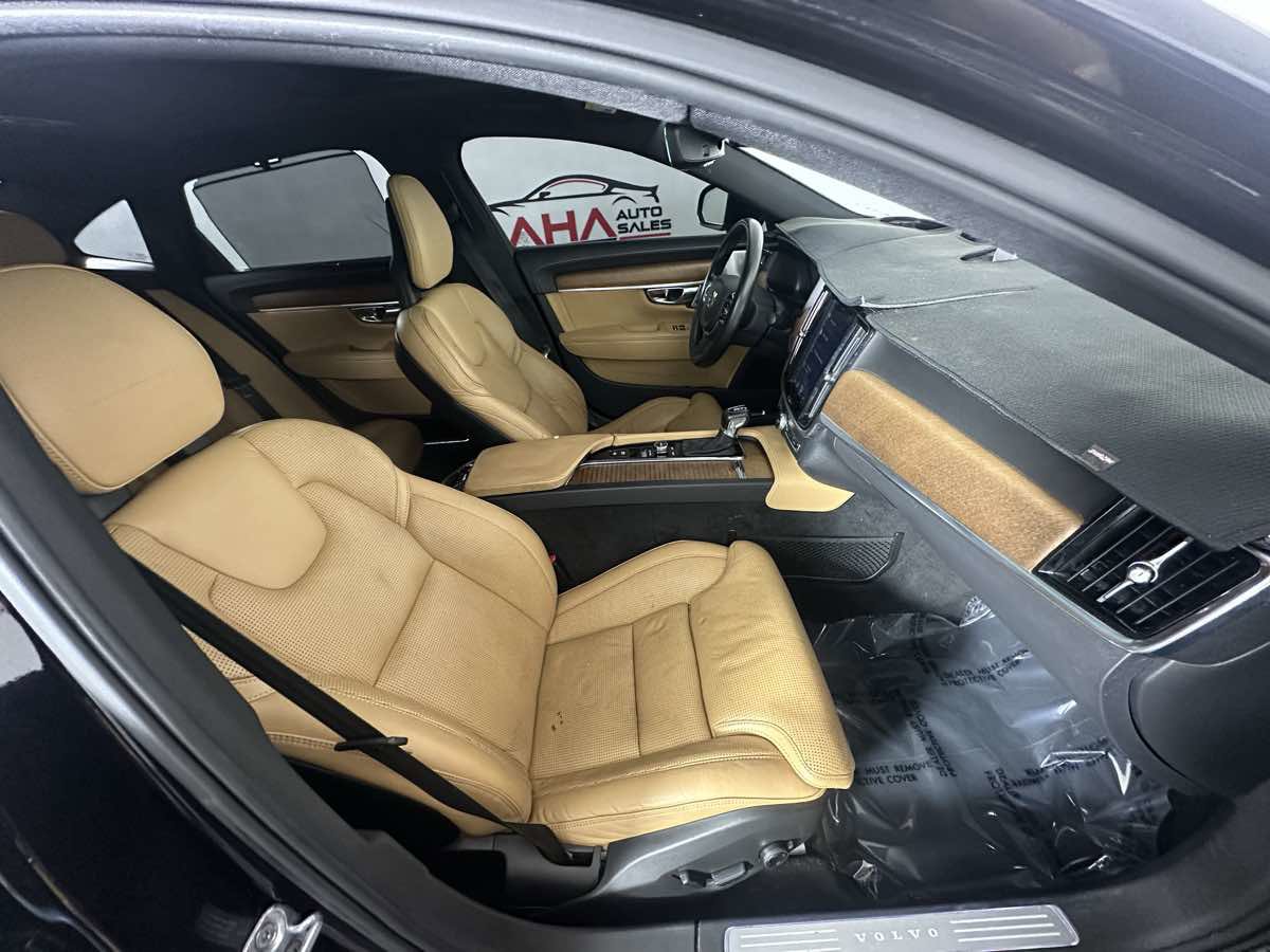 Used 2017 Volvo S90 T6 Inscription w/ Vision Package image 27