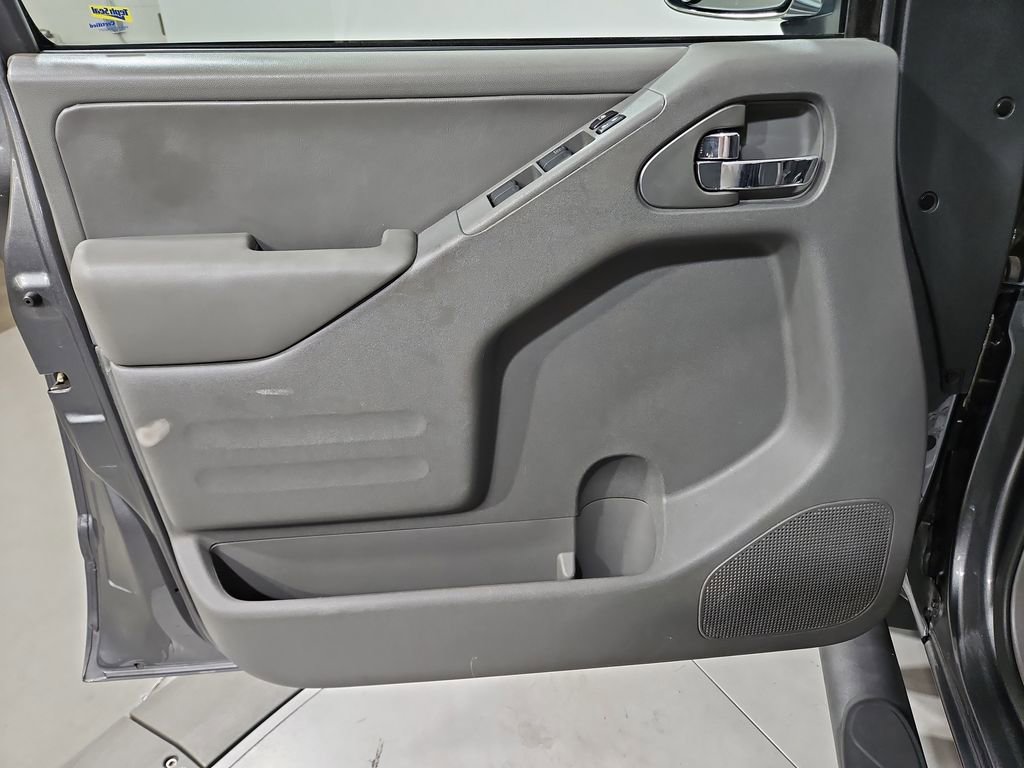 Used 2019 Nissan Frontier SL AWD/4WD image 11