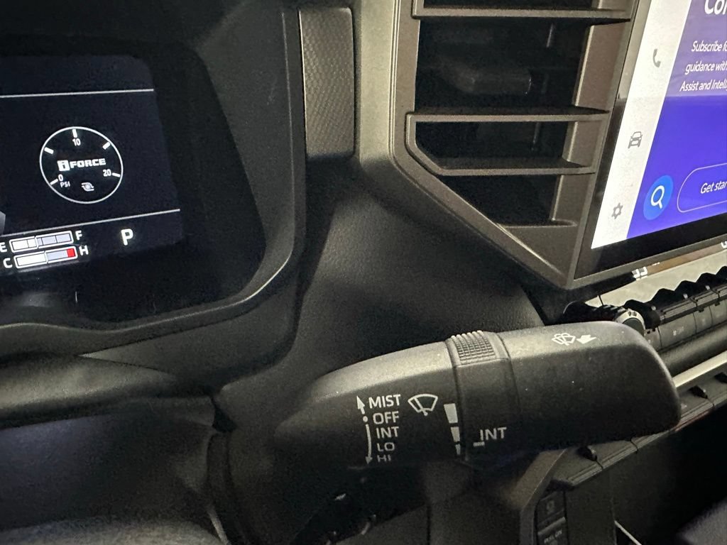 Used 2025 Toyota Tundra Limited AWD/4WD image 22