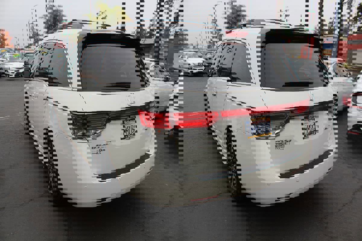Used 2015 Honda Odyssey Touring Elite image 5