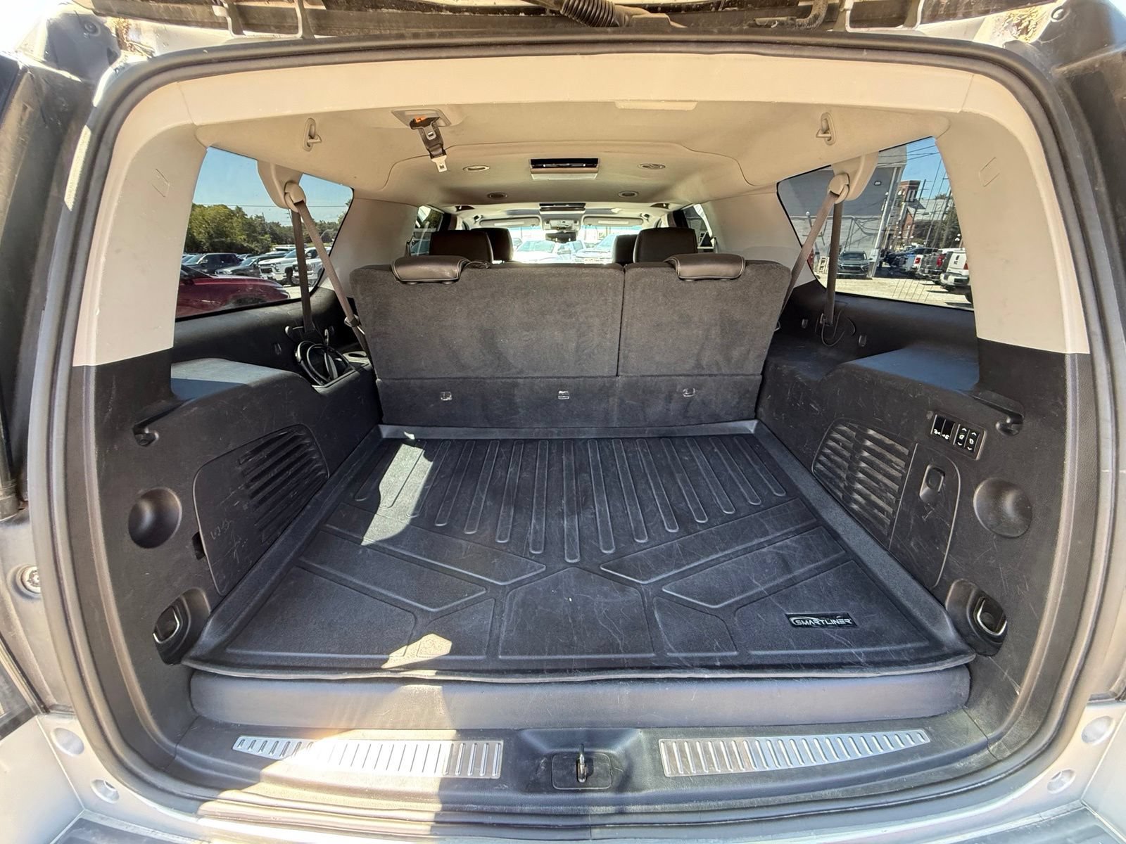 Used 2015 GMC Yukon XL Denali w/ Touring Package AWD/4WD image 31