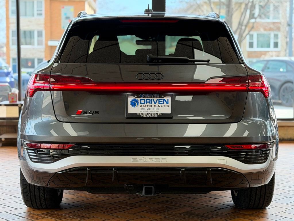 Used 2024 Audi SQ8 e-tron Premium Plus w/ AC Charging Package AWD/4WD image 7