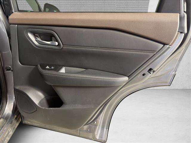 Used 2023 Nissan Rogue SL w/ SL Premium Package AWD/4WD image 18