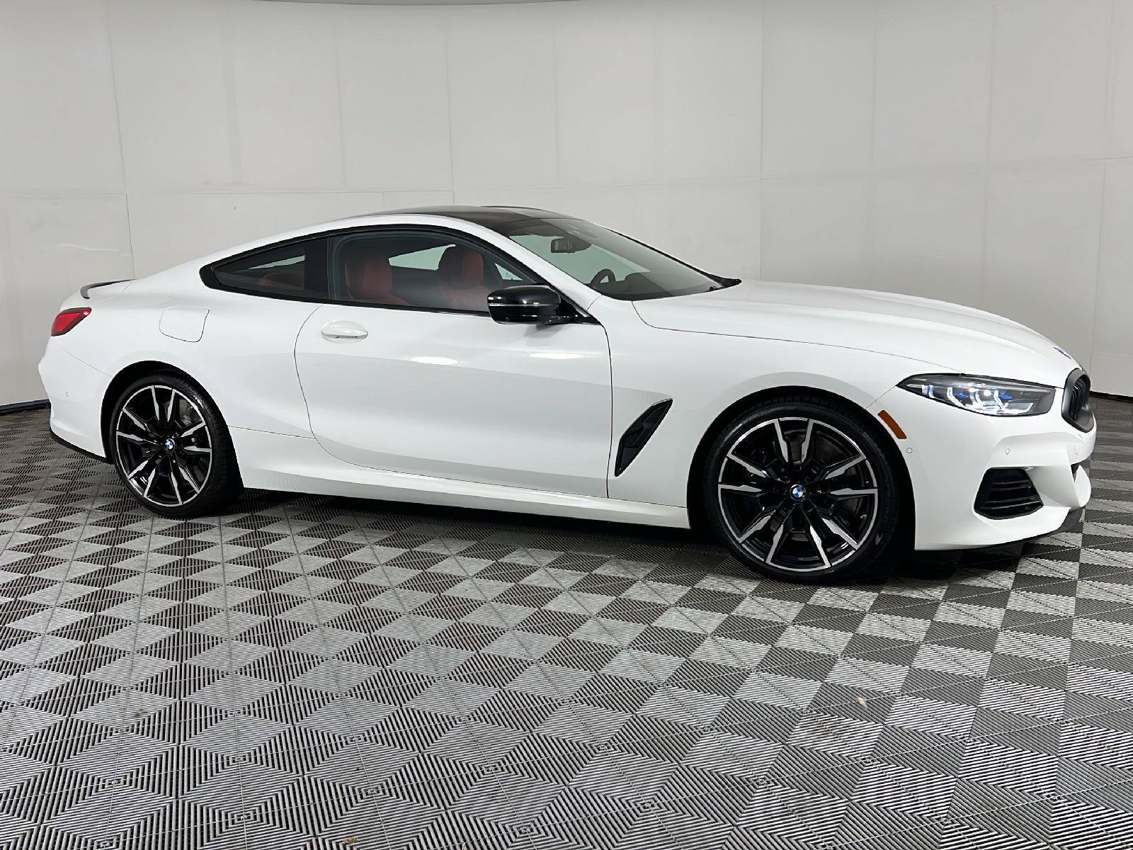 Used 2025 BMW M850i xDrive Coupe w/ M Sport Professional Package AWD/4WD image 3