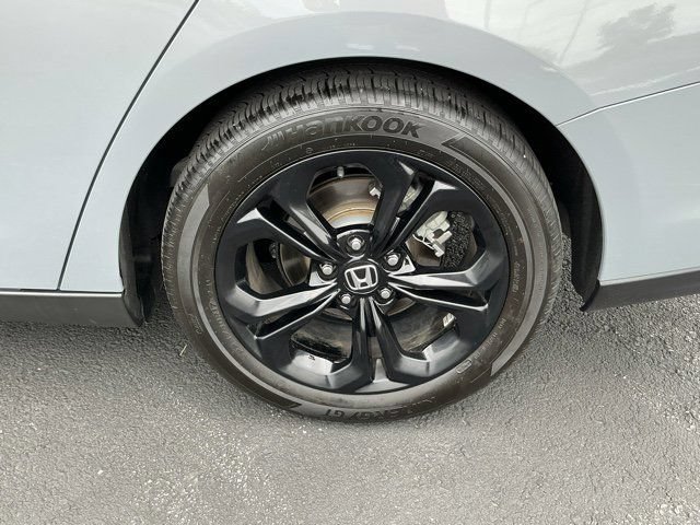 Used 2025 Honda Accord SE image 10