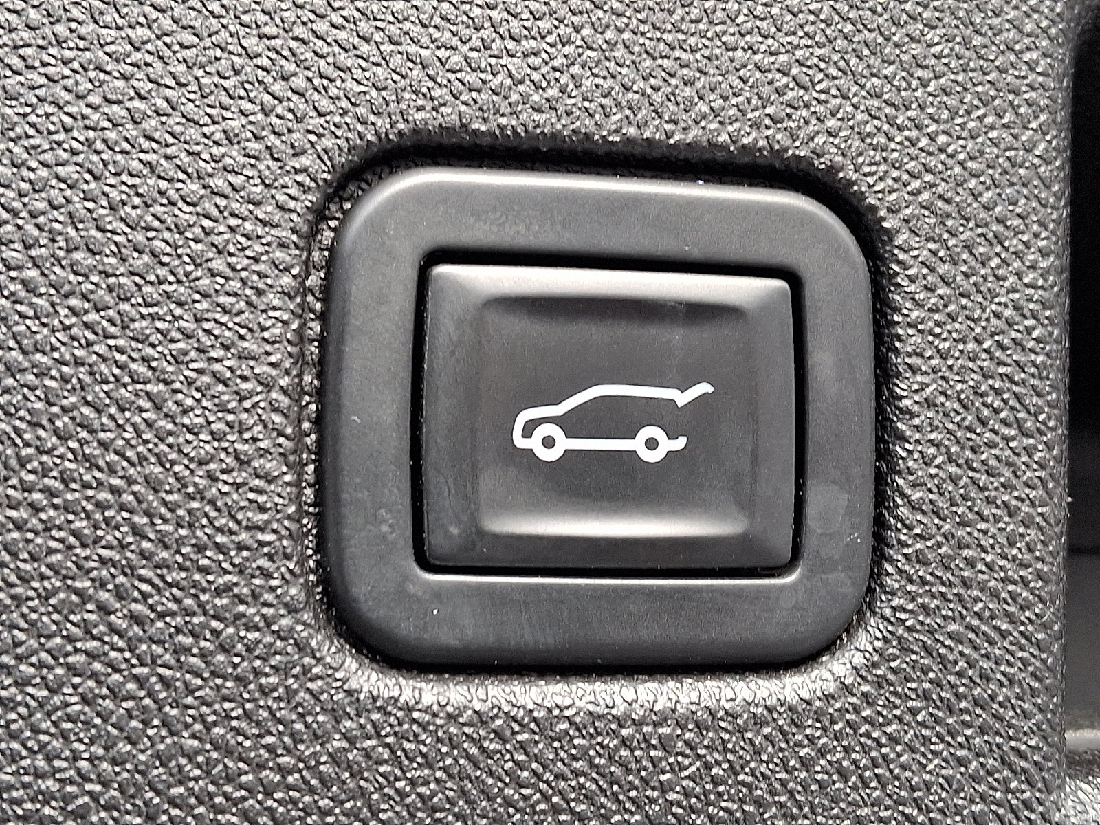 Used 2018 Chevrolet Equinox LT image 28