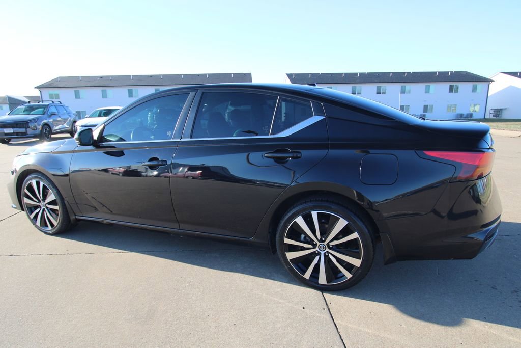 Used 2021 Nissan Altima 2.5 SR w/ SR Premium Package image 15