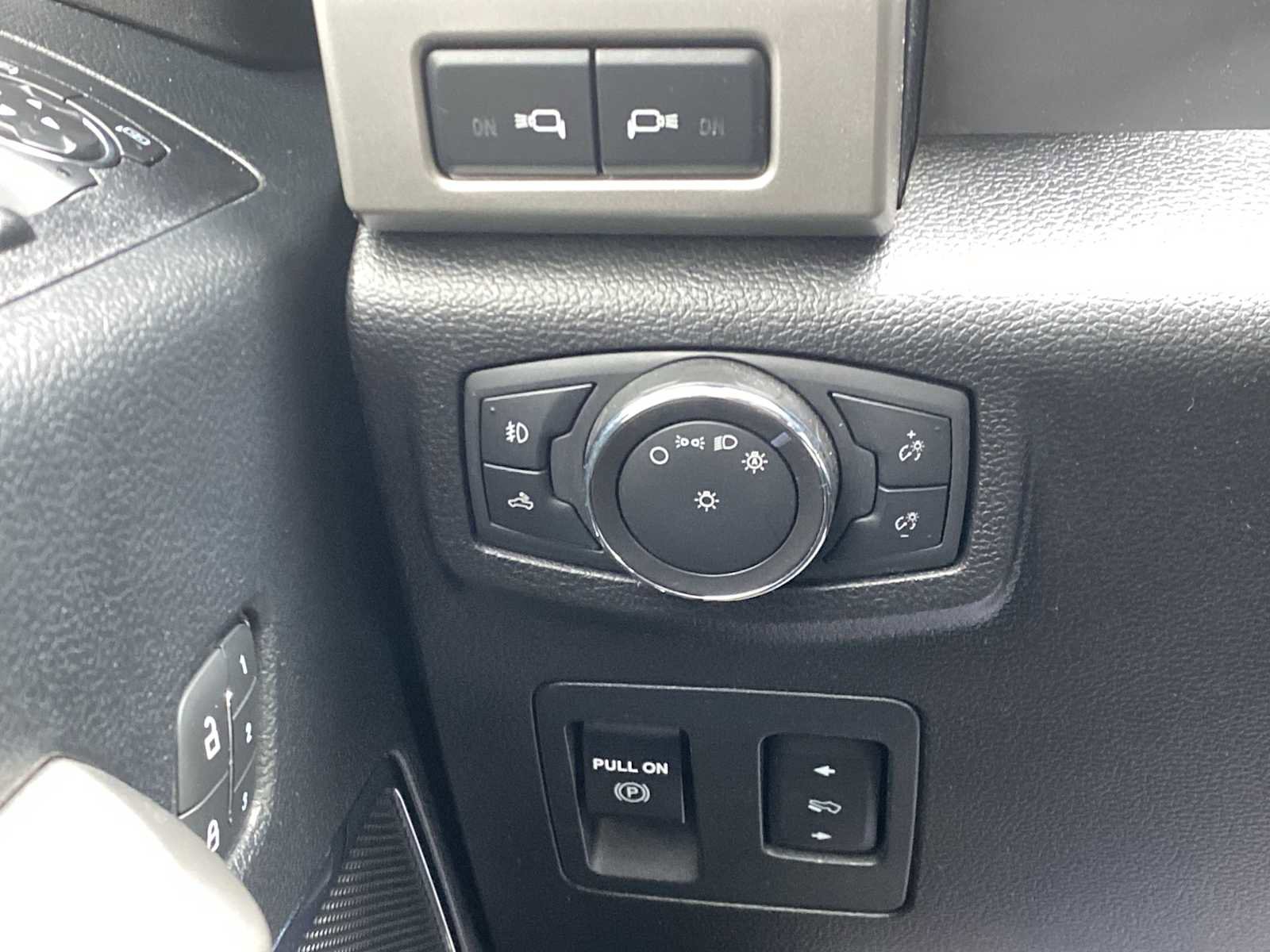 Used 2020 Ford F150 Lariat w/ Equipment Group 502A Luxury image 30