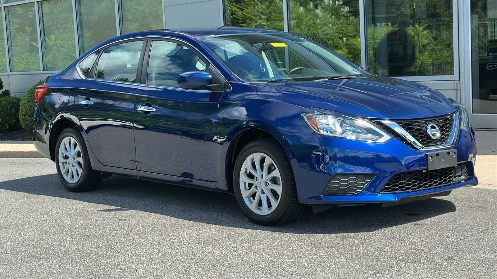 Used 2019 Nissan Sentra SV FWD image 2