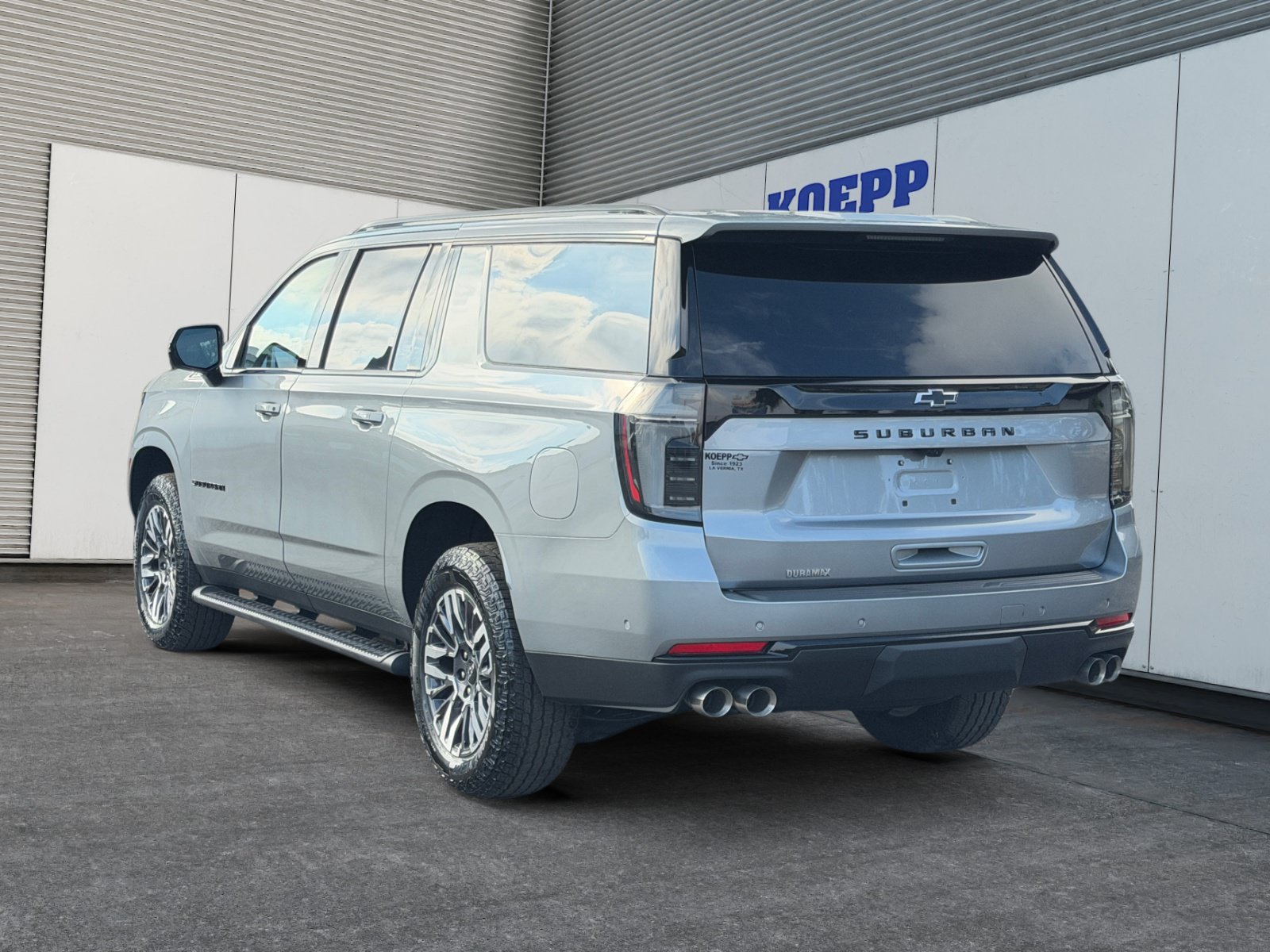 New 2026 Chevrolet Suburban Z71 w/ Comfort Package AWD/4WD image 3