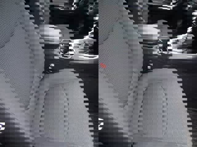 Used 2019 Toyota RAV4 LE image 20