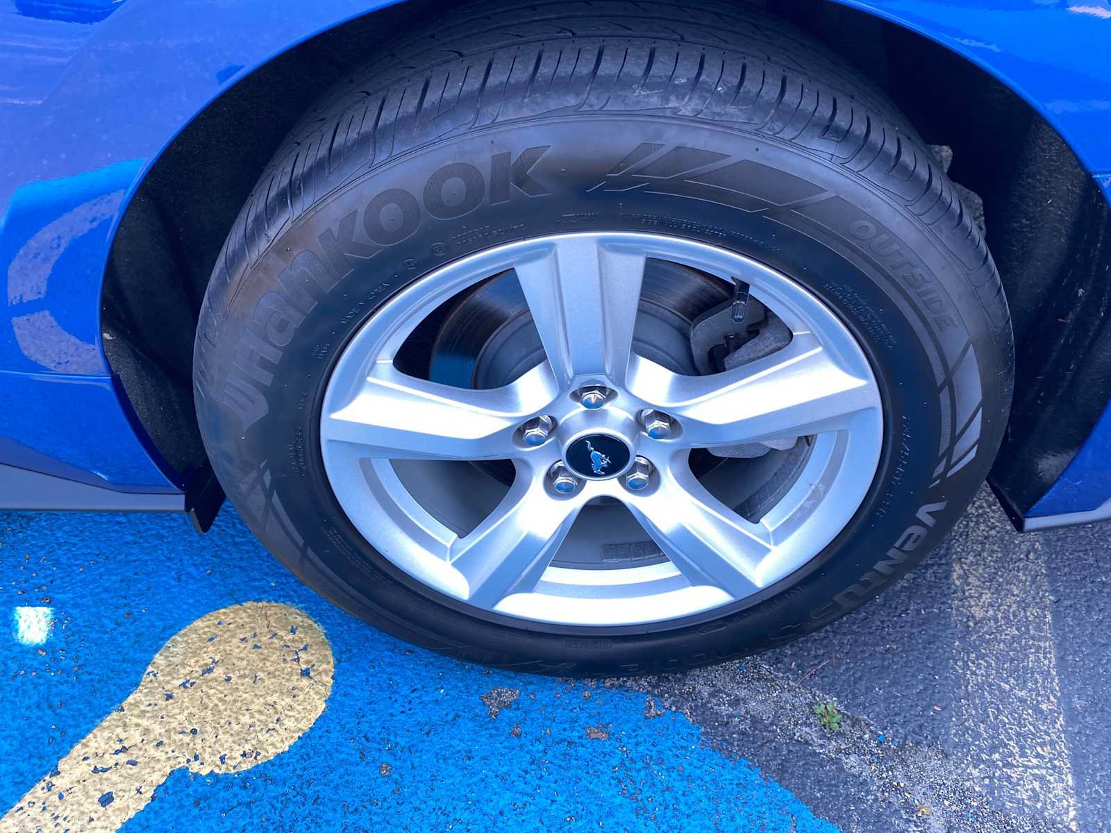 Used 2018 Ford Mustang Coupe RWD image 35
