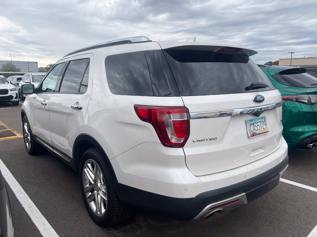 Used 2016 Ford Explorer Limited w/ Equipment Group 301A FWD image 10