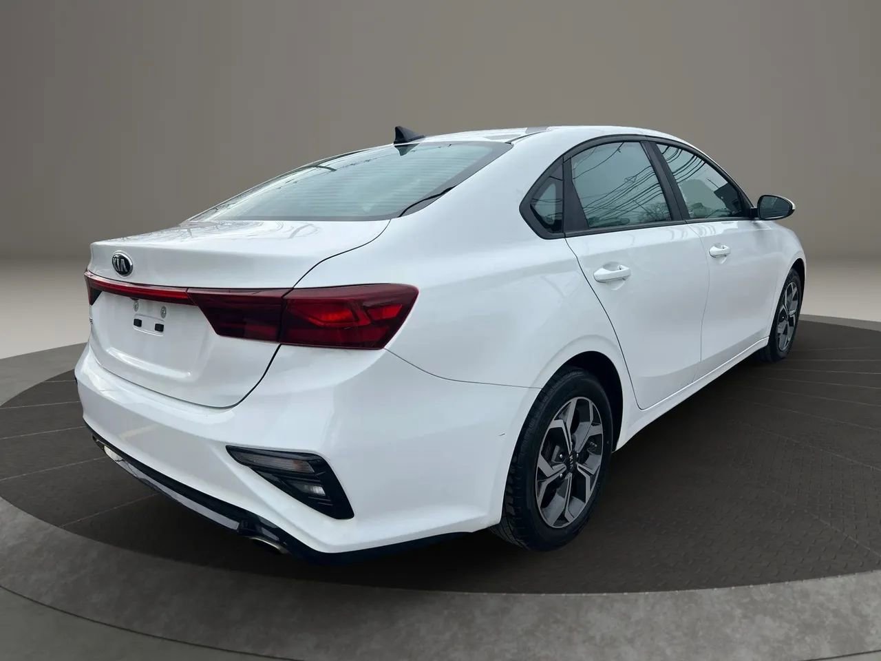 Used 2019 Kia Forte LXS FWD image 5