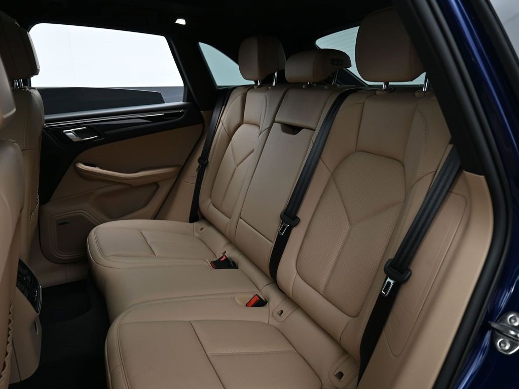 New 2026 Porsche Macan image 24