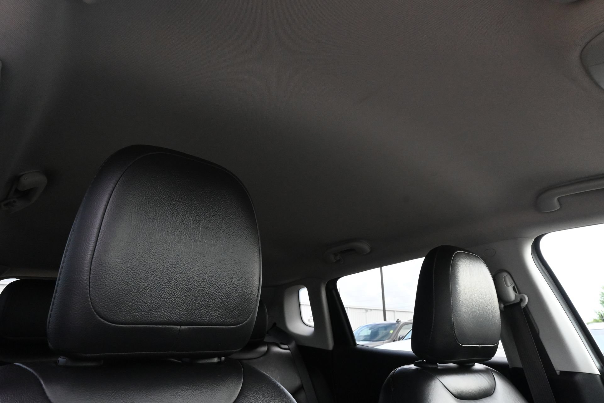 Used 2018 Jeep Compass Limited w/ Navigation Group AWD/4WD image 27