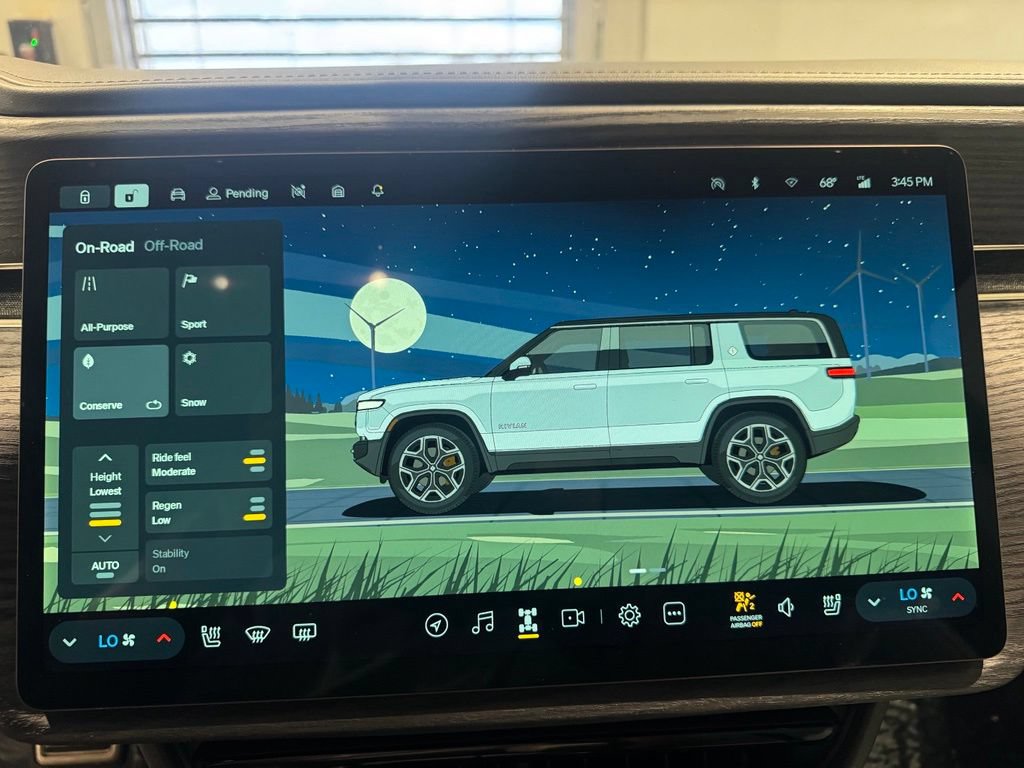 Used 2024 Rivian R1S Launch Edition AWD/4WD image 19