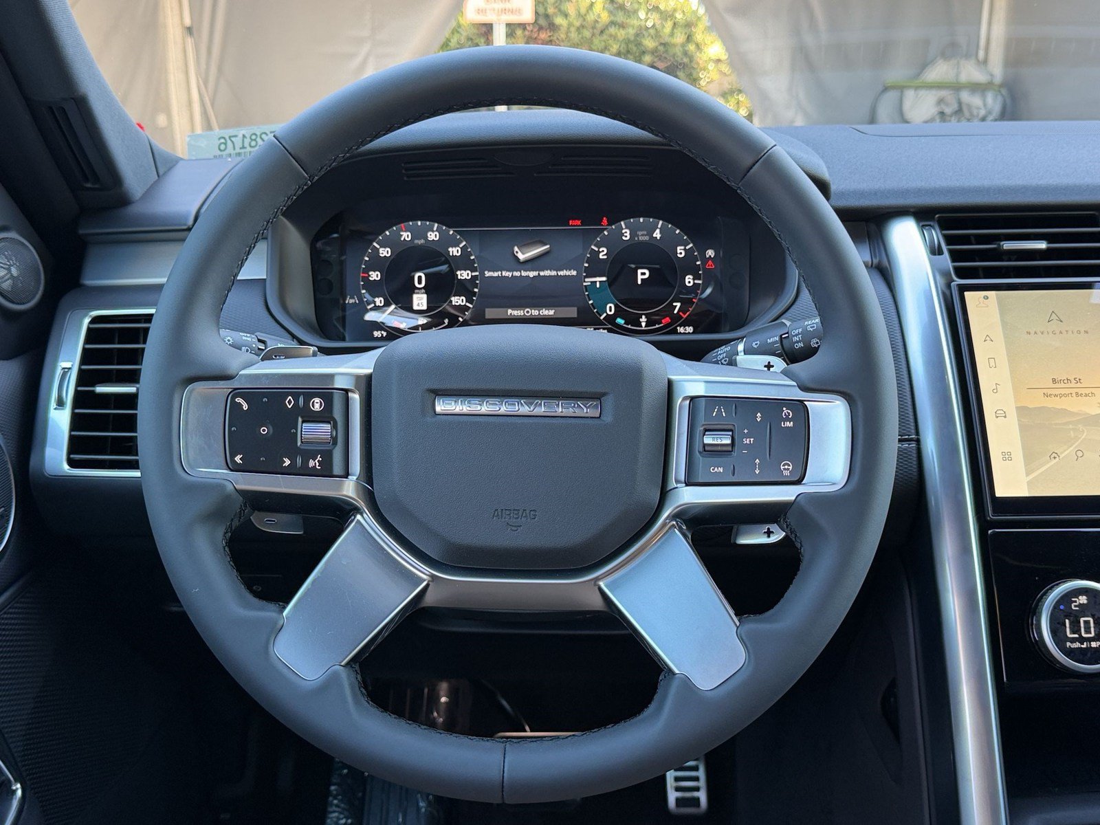 New 2026 Land Rover Discovery Limited Edition AWD/4WD image 11