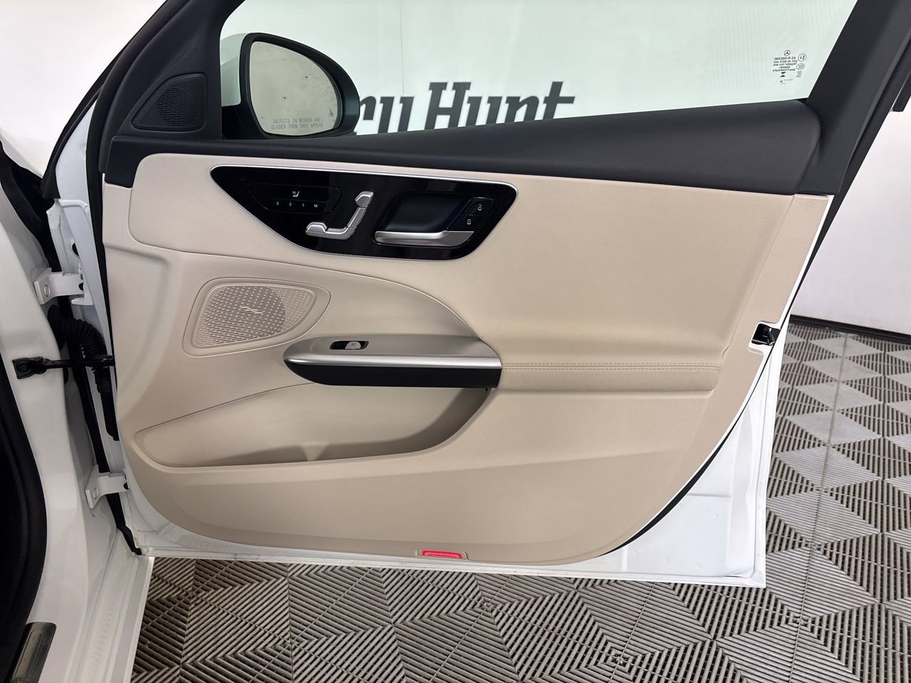 Used 2025 Mercedes-Benz C 300 4MATIC Sedan image 27