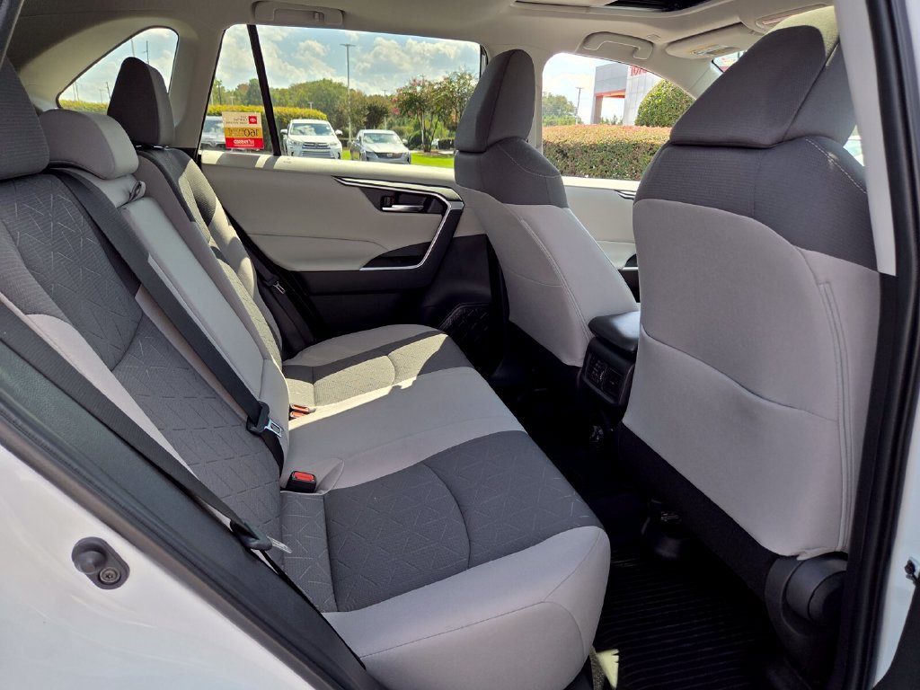 Certified 2024 Toyota RAV4 XLE w/ Convenience Package FWD image 16