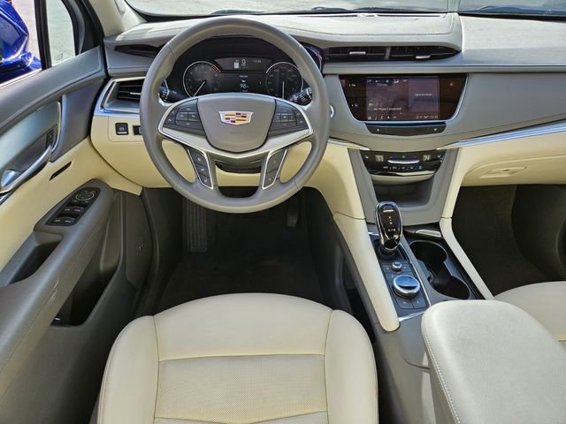 Certified 2025 Cadillac XT5 Premium Luxury image 12