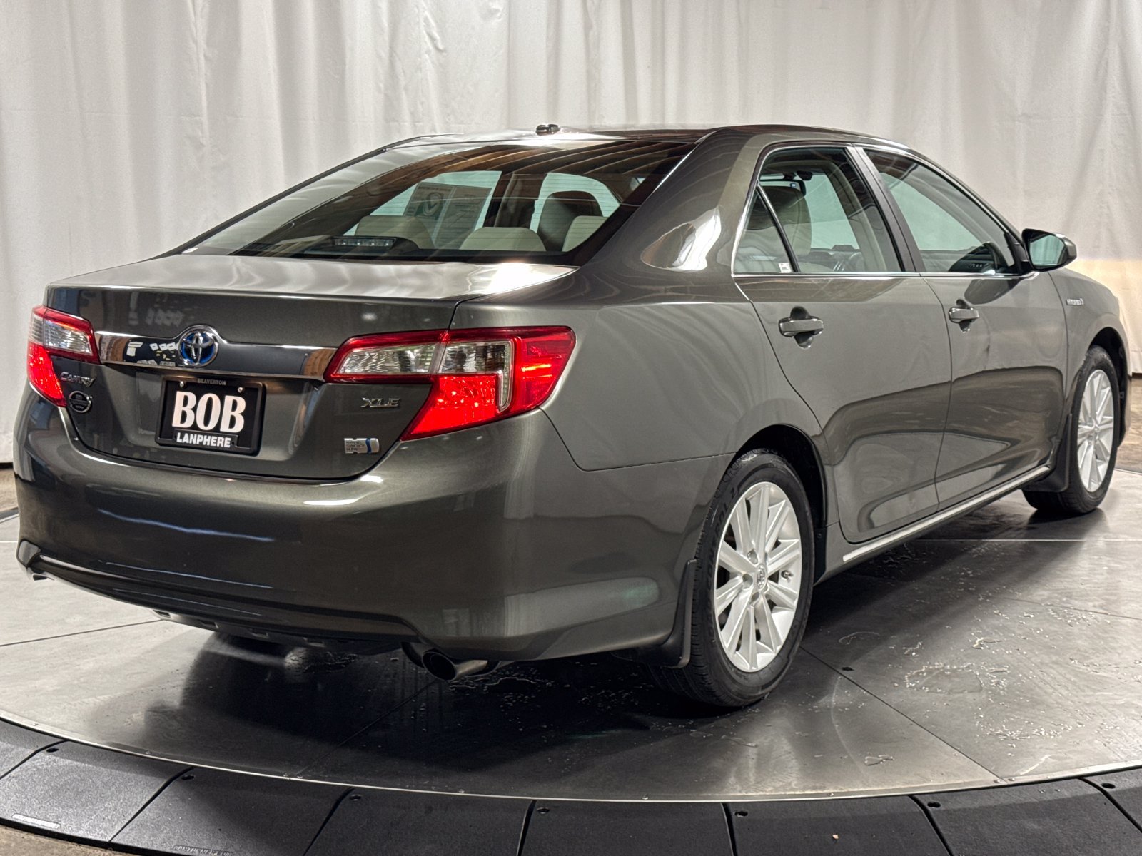 Used 2014 Toyota Camry XLE w/ Leather Package FWD image 10