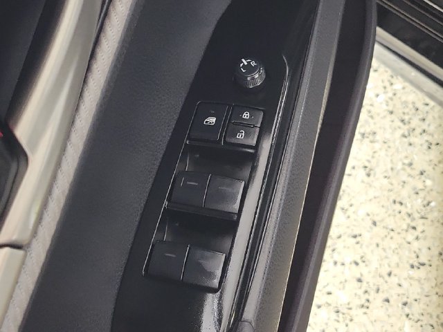 Used 2026 Toyota Camry SE FWD image 22