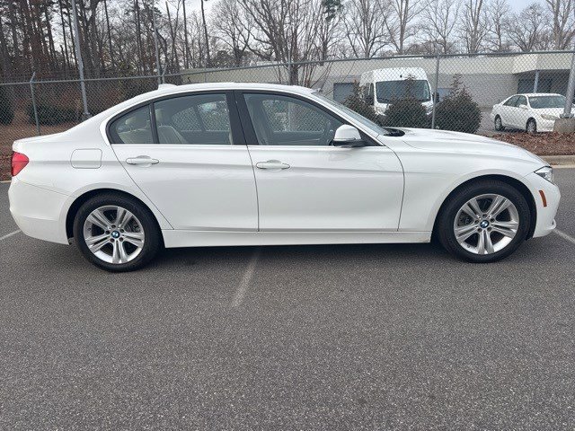 Used 2017 BMW 330i Sedan image 11