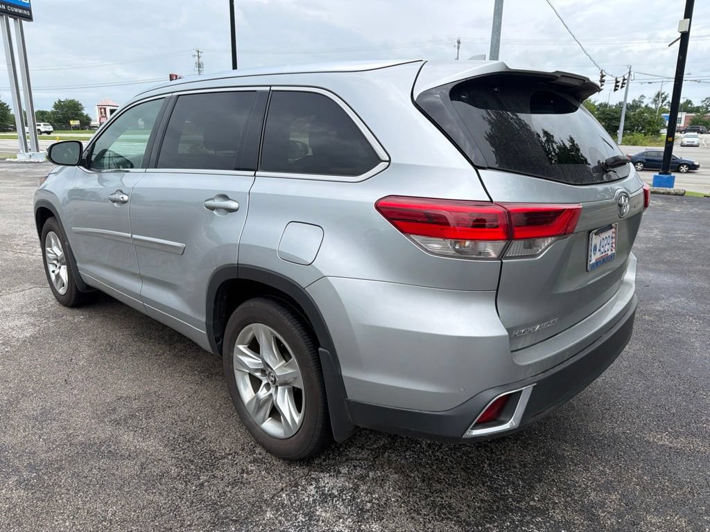Used 2019 Toyota Highlander Limited AWD/4WD image 4