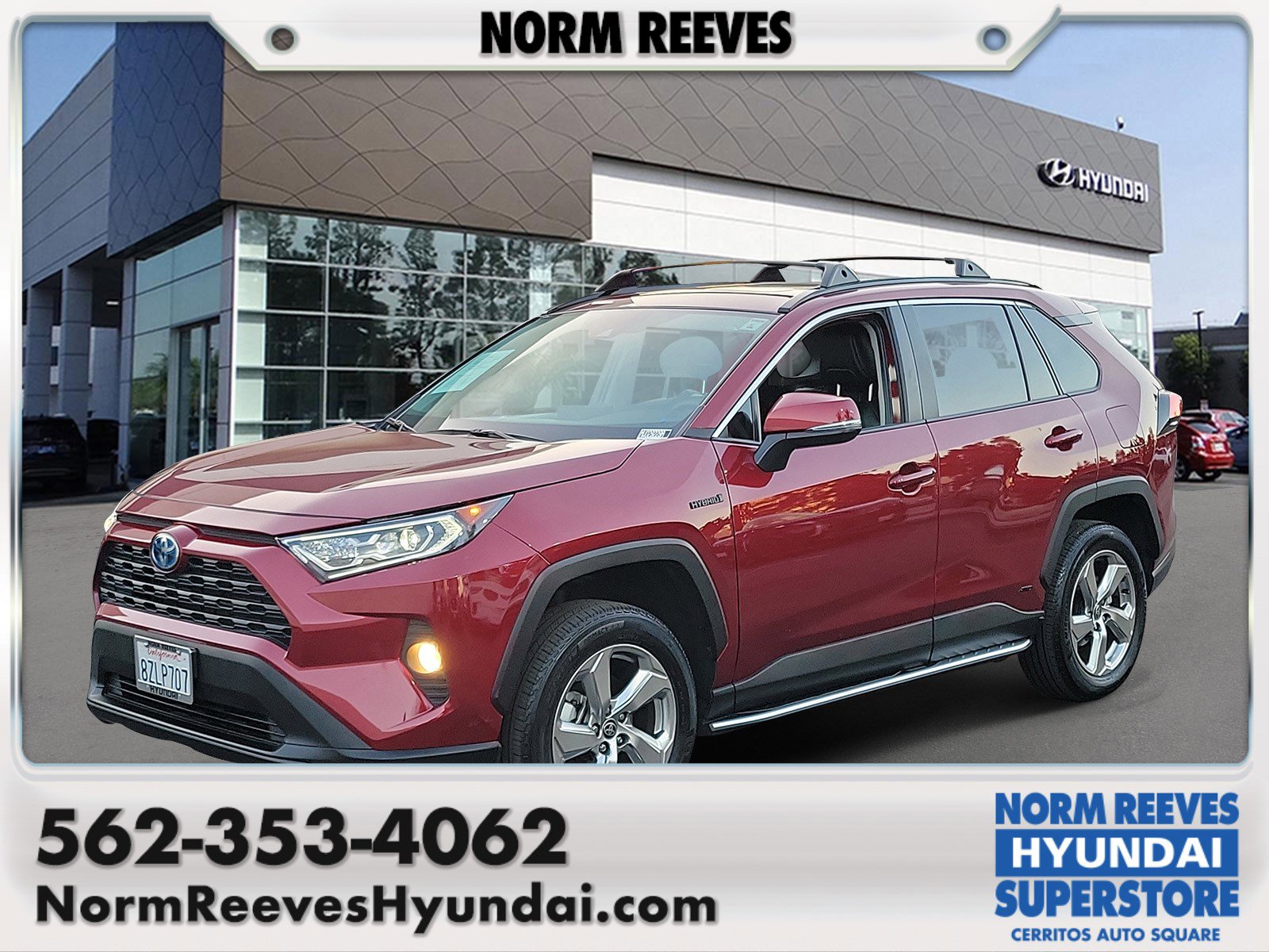 Used 2021 Toyota RAV4 XLE Premium image 1