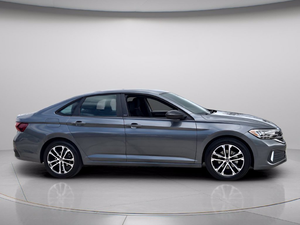 Certified 2024 Volkswagen Jetta Sport FWD image 7