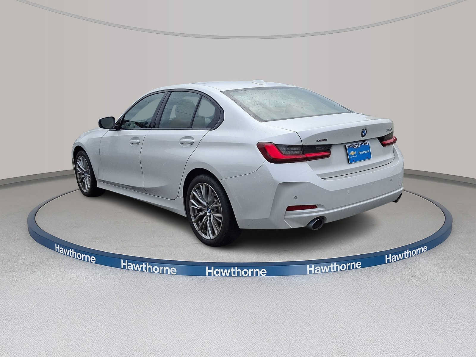 Used 2023 BMW 330i xDrive Sedan w/ Premium Package AWD/4WD image 4