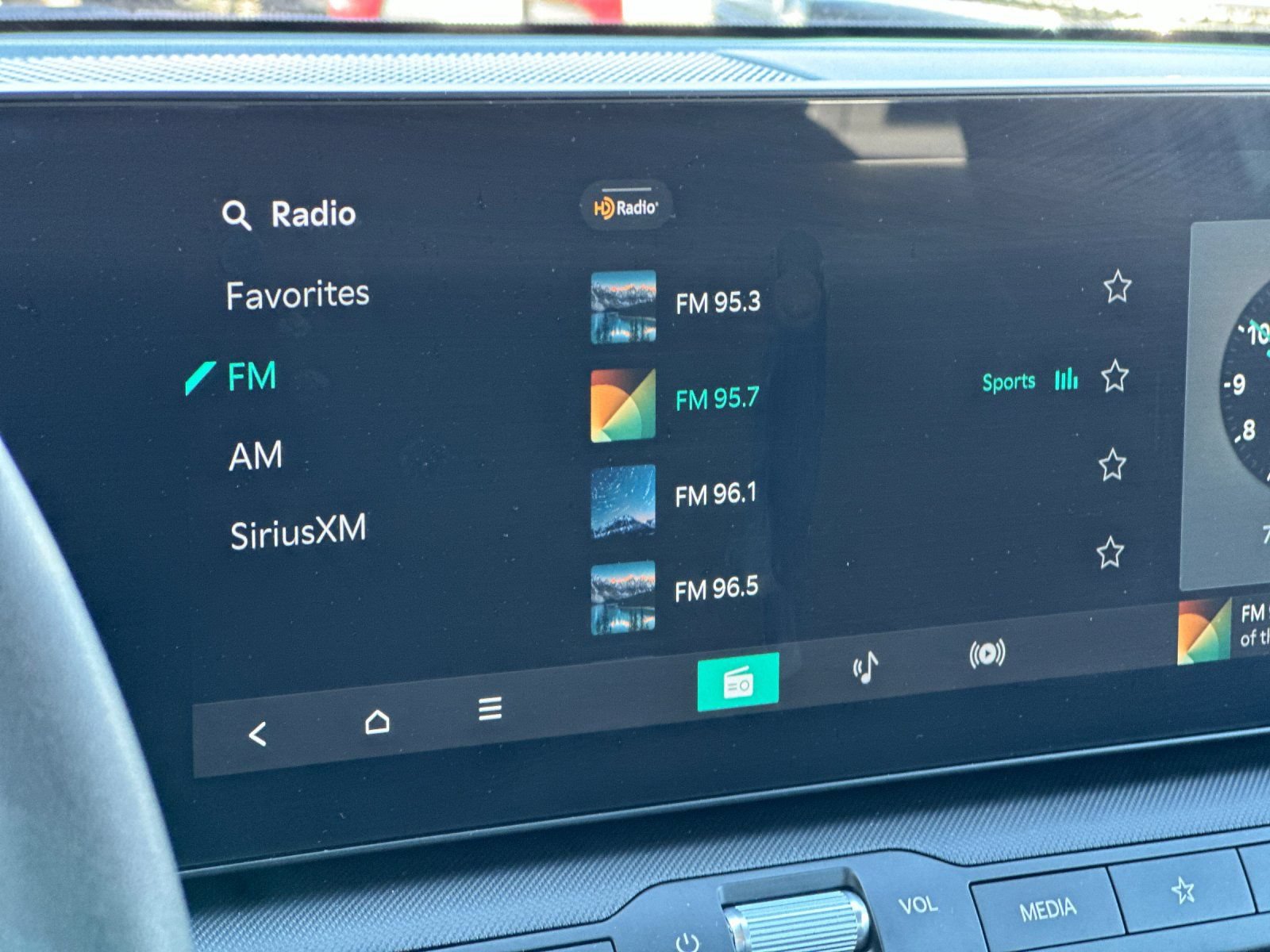 Used 2025 Kia K4 FWD image 17