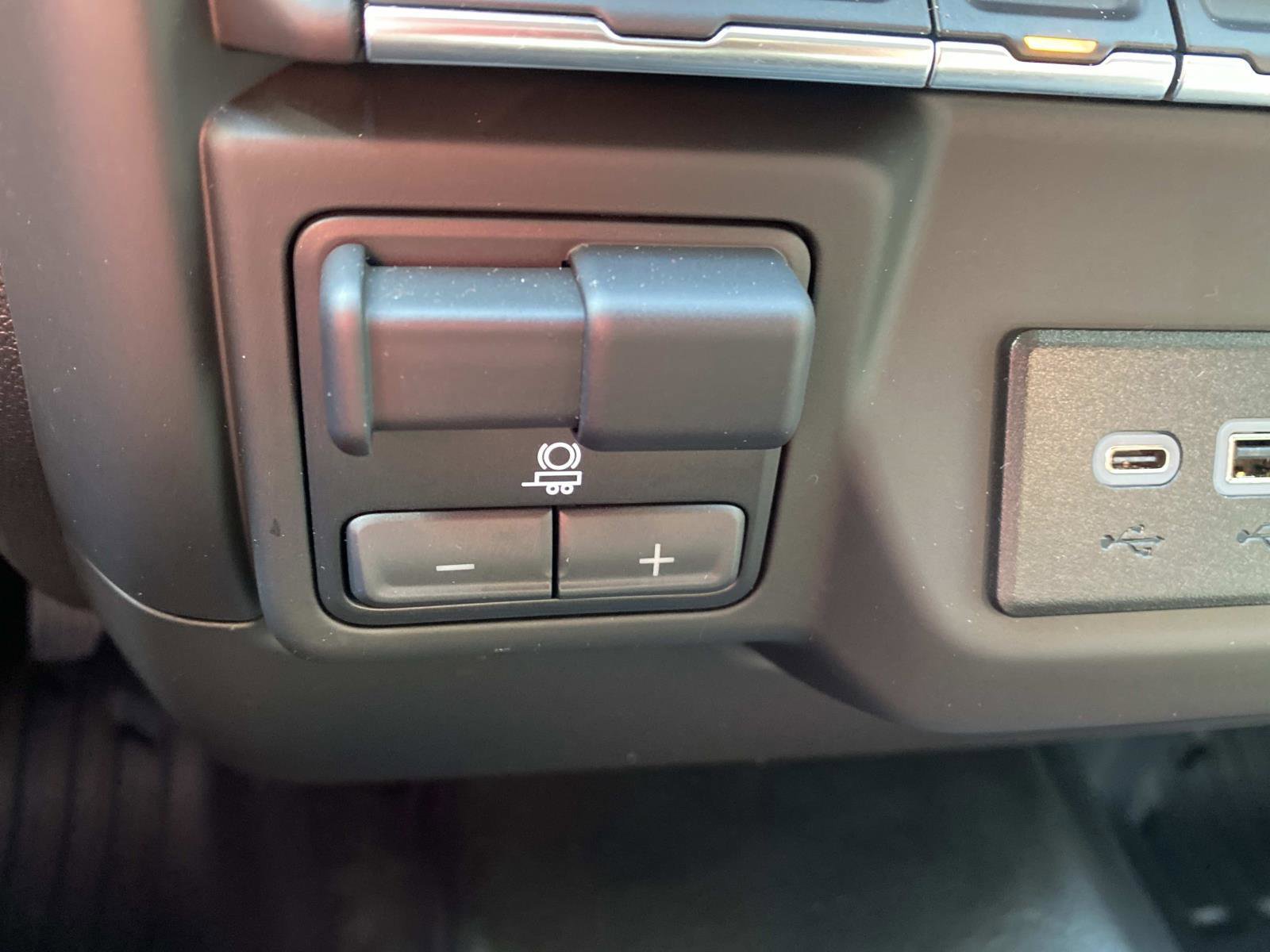 Used 2025 Chevrolet Silverado 2500 W/T w/ WT Convenience Package image 31