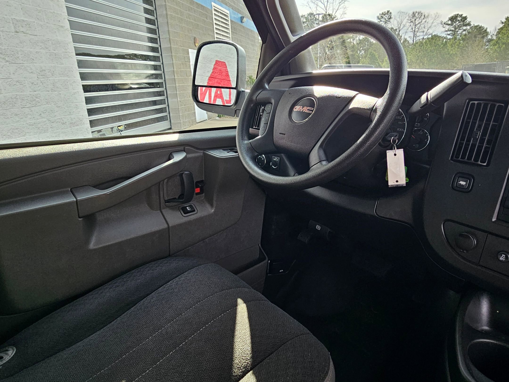 Used 2024 GMC Savana 2500 w/ Driver Convenience Package image 9