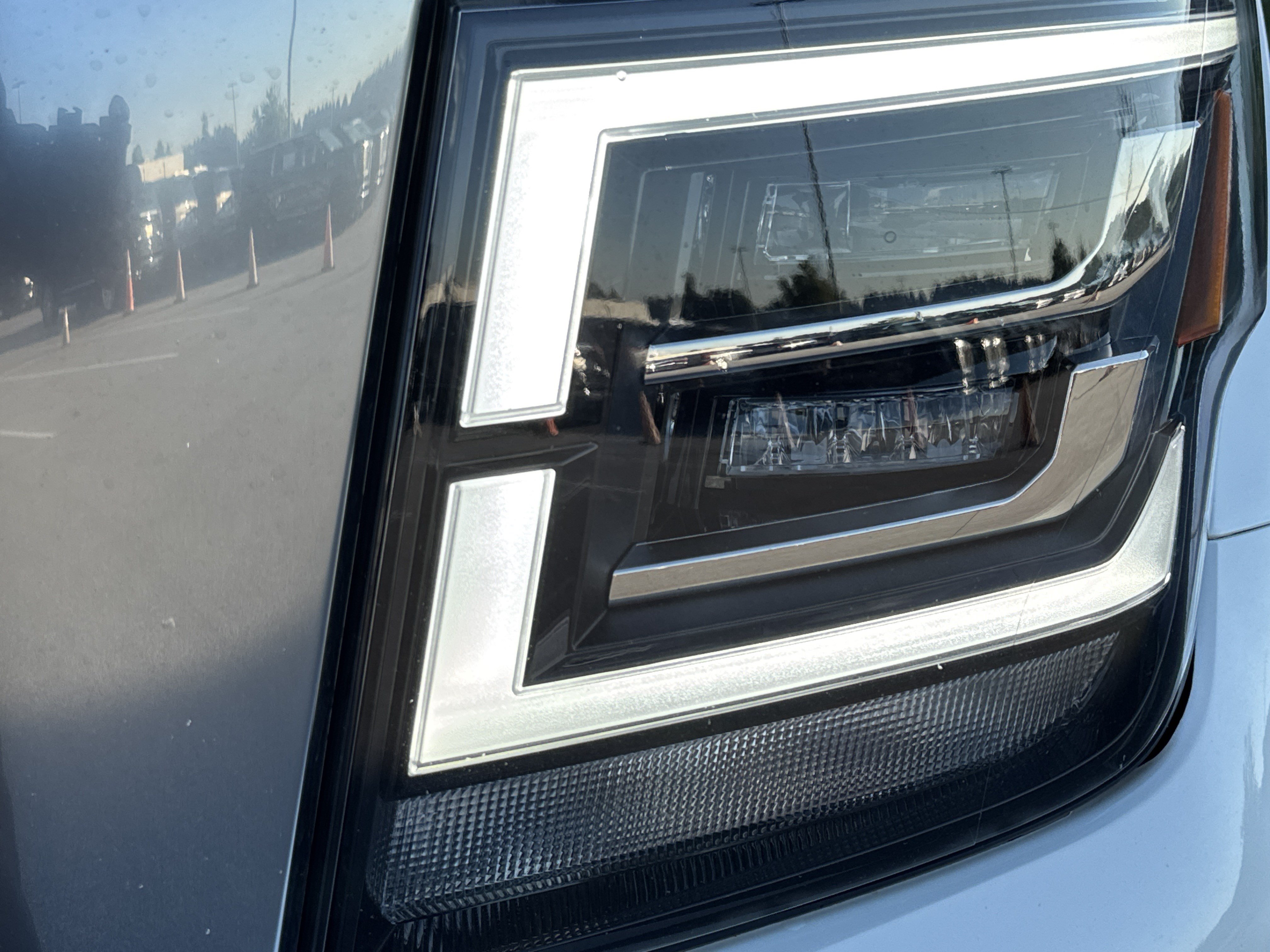 Used 2021 Nissan Titan Platinum Reserve w/ Moonroof Package RWD image 6
