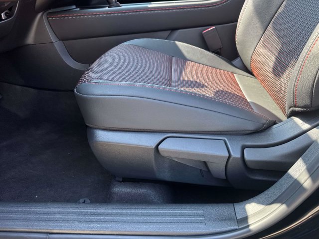 New 2027 Nissan Kicks SR FWD image 19