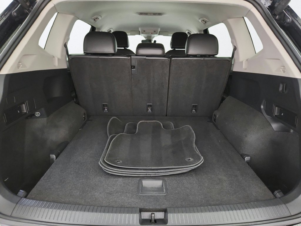 Used 2024 Volkswagen Tiguan SE AWD/4WD image 27