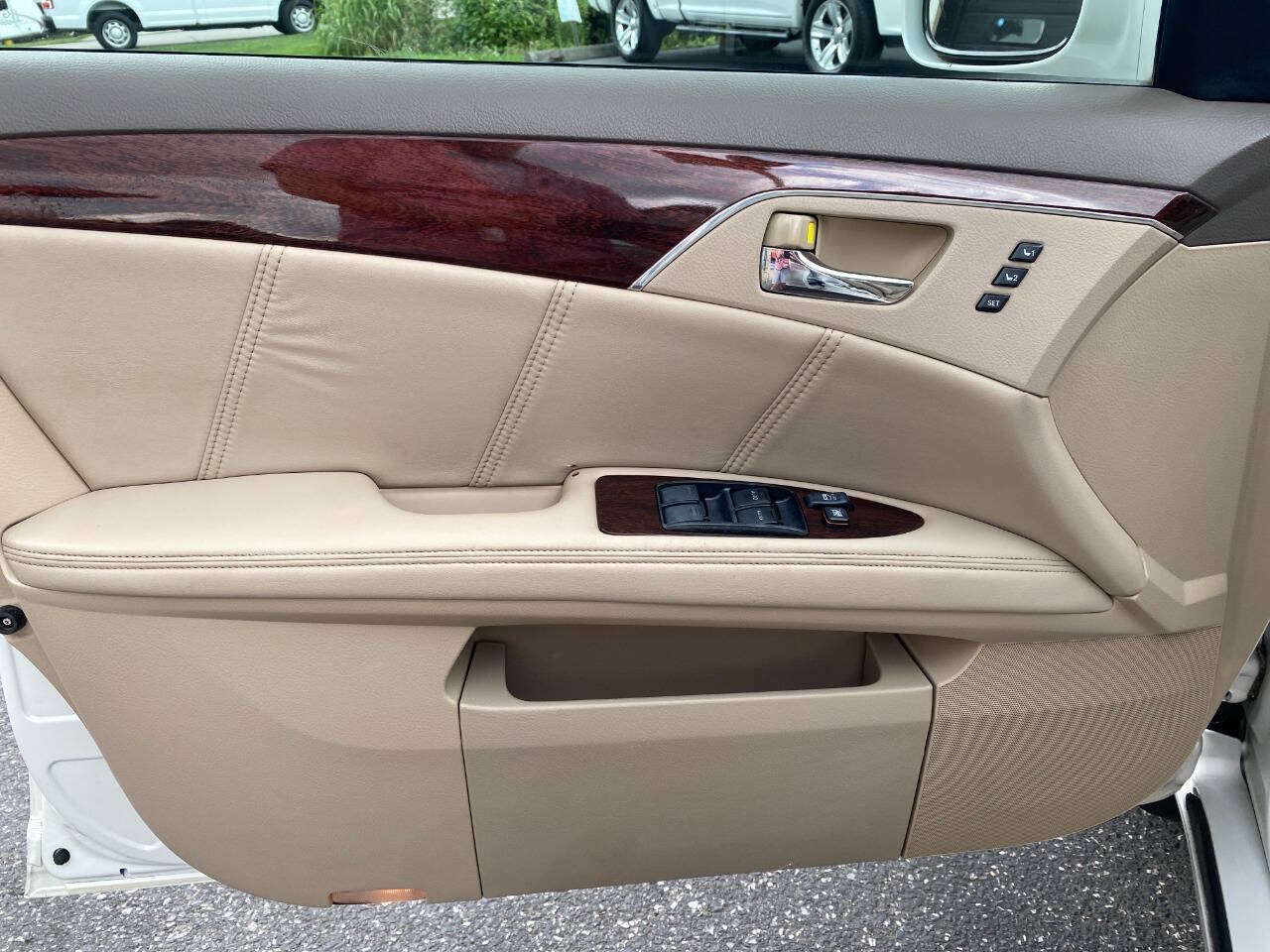 Used 2008 Toyota Avalon Limited FWD image 10