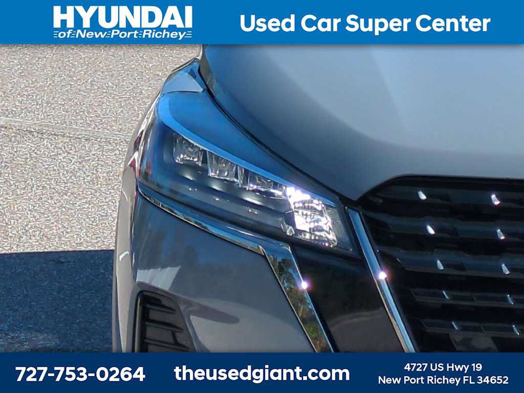Used 2024 Nissan Kicks SR w/ SR Premium Package FWD image 9